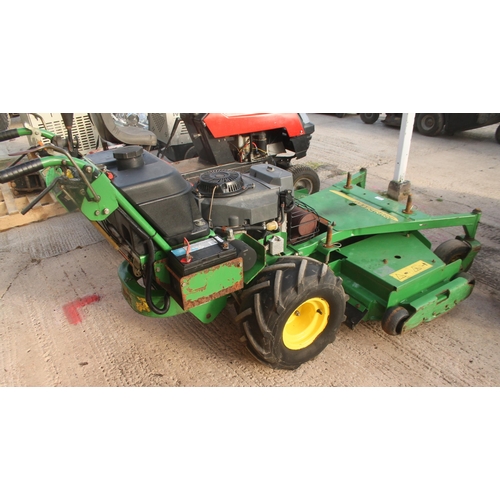 130 - JOHN DEERE MOWER, GOOD RUNNER NEEDS NEW DRIVE BELT  + VAT