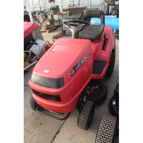 133 - HONDA 2114 RIDE ON MOWER  + VAT