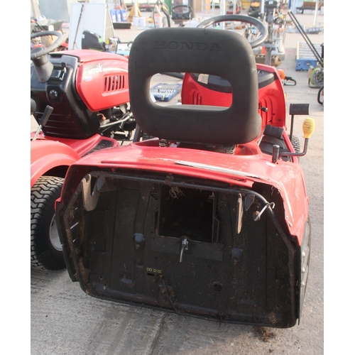 133 - HONDA 2114 RIDE ON MOWER  + VAT