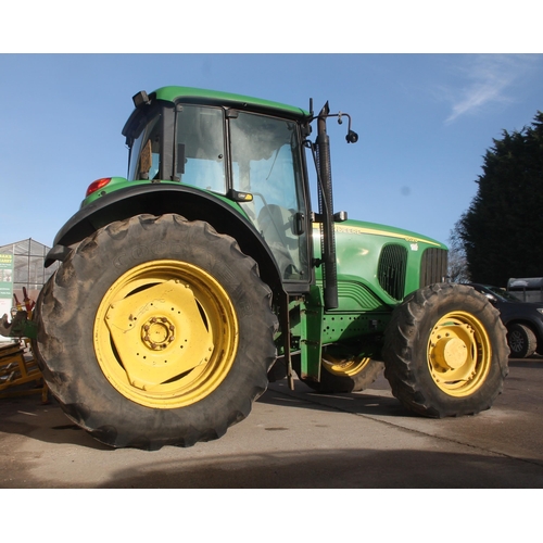 200 - A JOHN DEERE 6520 TRACTOR, REGISTRATION  PF05 E0M,  FIRST REGISTERED 24/08/2005,  9442 HOURS (SECOND... 