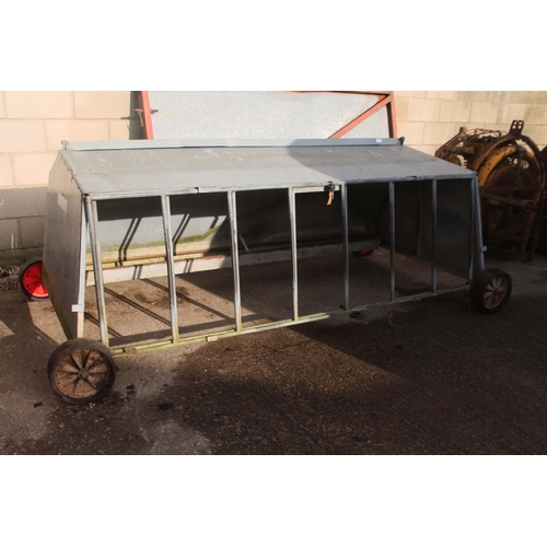 230 - A LARGE BATEMAN LAMB CREEP FEEDER EXCELLENT CONDITION NO VAT