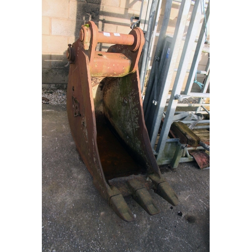 234 - JCB 20T BUCKET WITH 80CC PINS NO VAT