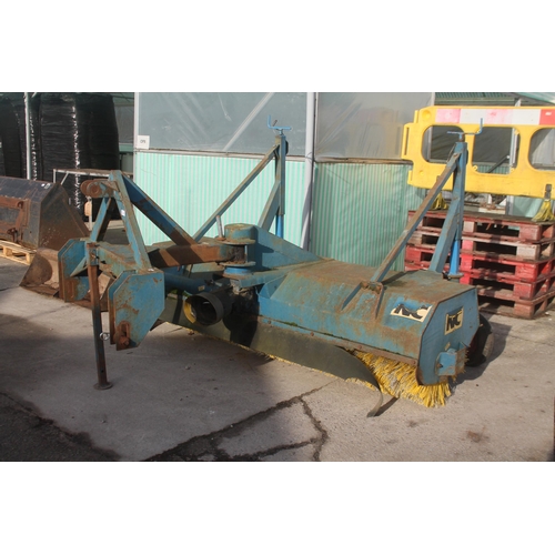 242 - NC ROAD BRUSH  +  VAT