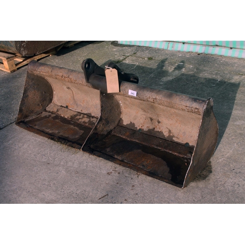 243 - MINI DIGGER 4FT DITCHING BUCKET NO VAT