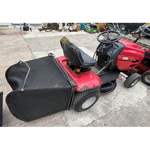 142 - MTD J/136 RIDE ON MOWER NO VAT