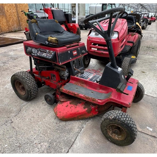 143 - TORO WHEEL HORSE 8.252 RIDE ON MOWER NO VAT