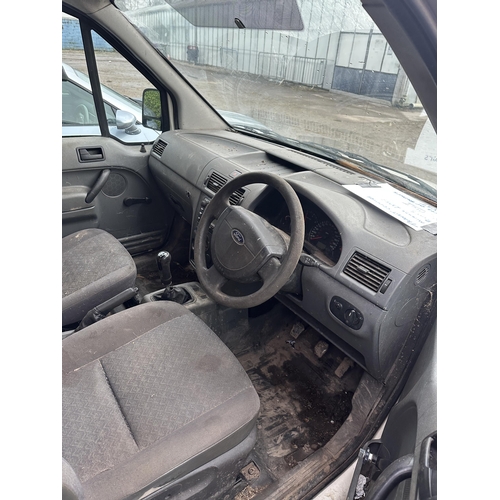 181 - A 2004 WHITE DIESEL FORD TRANSIT CONNECT  3 DOOR  MANUAL, REGISTRATION BL04 LNT   NO MOT   RUNS / SP... 