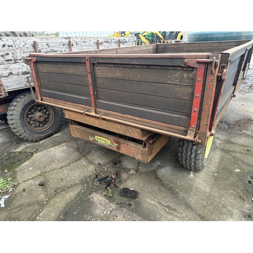 253 - A MARSHALL SINGLE AXLE HYDRAULIC TIPPING FARM TRAILER WITH WOODEN BED, DROP SIDES AND TAIL GATE - FR... 