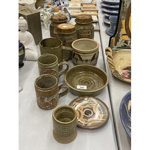 105 - A COLLECTION OF STUDIO POTTERY TO INCLUDE VINTAGE TEA, COFFEE AND SUGAR JARS, TREMAR CORNISH STONEWA... 