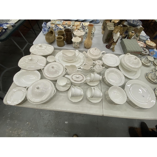 108 - A LARGE QUANTITY OF WEDGWOOD/ROYAL DOULTON SIGNET PLANTINUM TO INCLUDE SERVING PLATTERS, TEAPOTS, LI... 