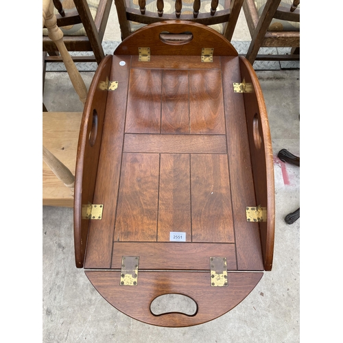 2551 - A GEORGIAN STYLE MAHOGANY BUTLERS TRAY ON STAND