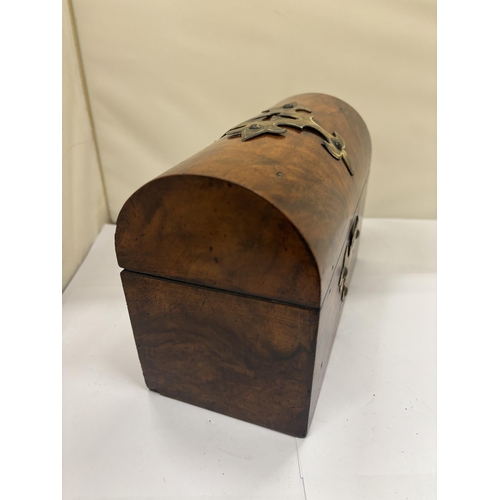 4 - A VINTAGE WALNUT DOMED STATIONERY BOX, HEIGHT 15CM, WIDTH 20CM, DEPTH 10CM