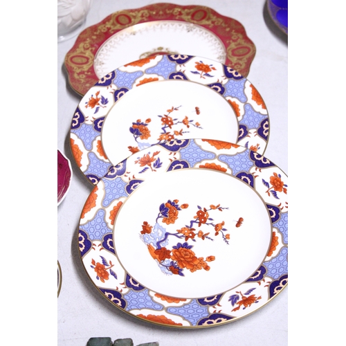 969 - A QUANTITY OF CERAMICS TO INCLUDE A PORTMEIRION PLANT HOLDER, SPODE CABINET PLATES, ETC