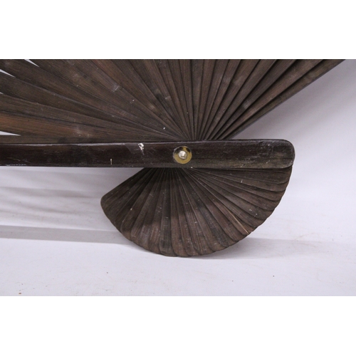 58 - A LARGE PAPER FAN WITH BIRD DECORATION, HEIGHT 98CM