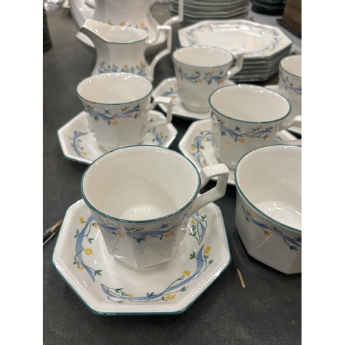 160 - A SET OF JOHNSON BROTHERS 'ETERNAL BEAU' DINNERWARE WITH BLUE RIBBON, 28 PIECE TEA/DINNER SET TO INC... 