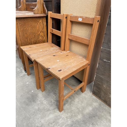 3016 - A PAIR OF PINE KITCHEN CHAIRS