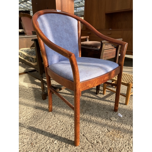 3138 - AN OPEN ARM CHAIR