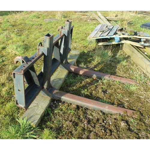  PALLET FORKS WITH ______FITTINGS + VAT