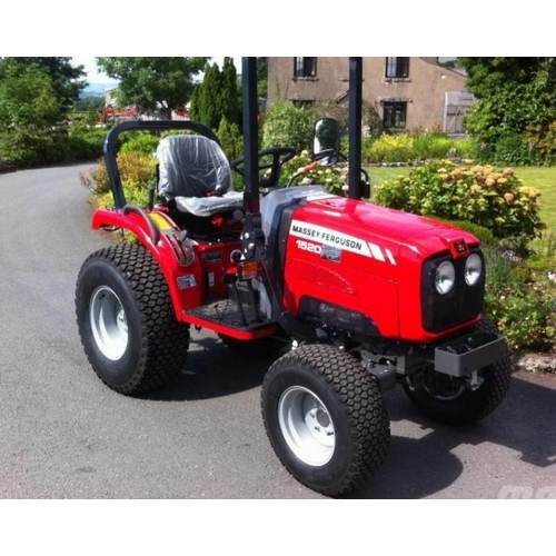 210 - A MASSEY FERGUSON 1520 COMPACT TRACTOR REG PJ69FNY 4 WHEEL DRIVE  ONLY 28 HOURS ONLY BEEN USED TO HA... 