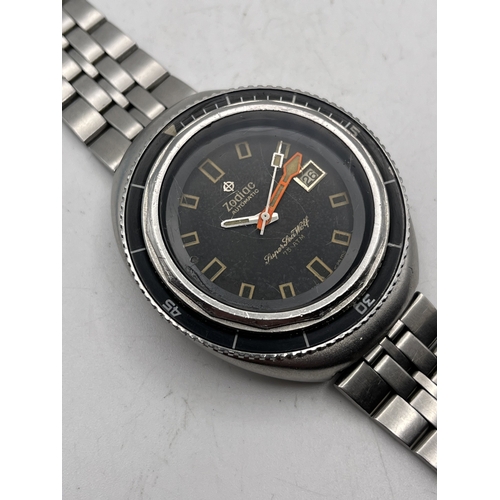 307 - A VINTAGE ZODIAC SUPER SEA WOLF AUTOMATIC STAINLESS STEEL DIVERS WATCH, BLACK DIAL WITH ORANGE LUME ... 