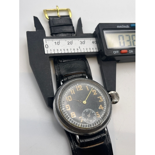 320 - A WORLD WAR II OVERSIZED GENTS MILITARY WRIST WATCH POSSIBLY TRENT OFFICERS WITH BIG CROWN WINDER