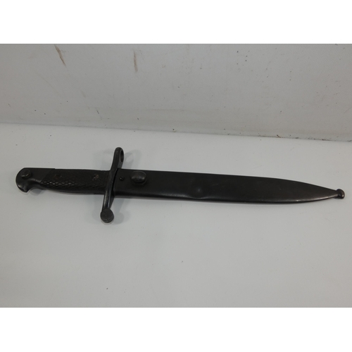 306 - A 20TH CENTURY SPANISH BOLO BAYONET AND SCABBARD, 25CM BLADE, LENGTH 39.5CM