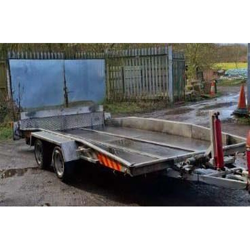 189 - A 16' LOW LOADER TRAILER WITH BEAVER TAIL  NO VAT