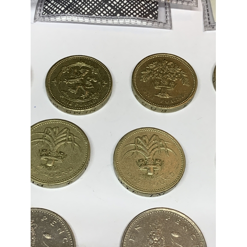 422 - TWELVE DECIMAL COINS, TEN ONE POUND AND TWO TEN PENCE