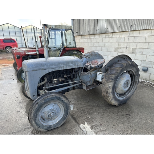 237 - A FERGUSON TE20 DIESEL TRACTOR WITH BELT PULLEY ATTACHMENT, CURRENT OWNER FOR CIRCA 20 YEARS, USED O... 