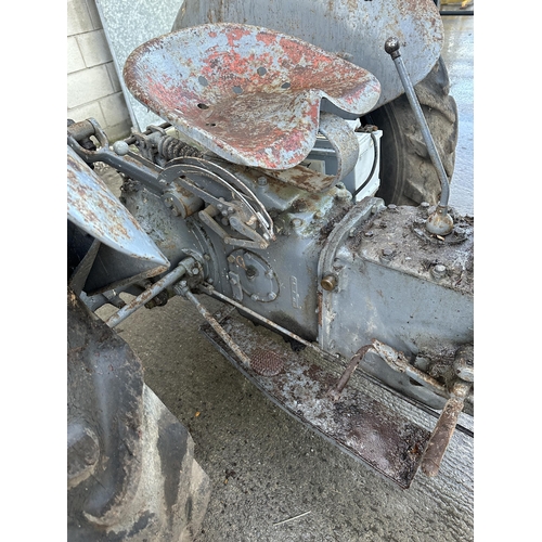 237 - A FERGUSON TE20 DIESEL TRACTOR WITH BELT PULLEY ATTACHMENT, CURRENT OWNER FOR CIRCA 20 YEARS, USED O... 