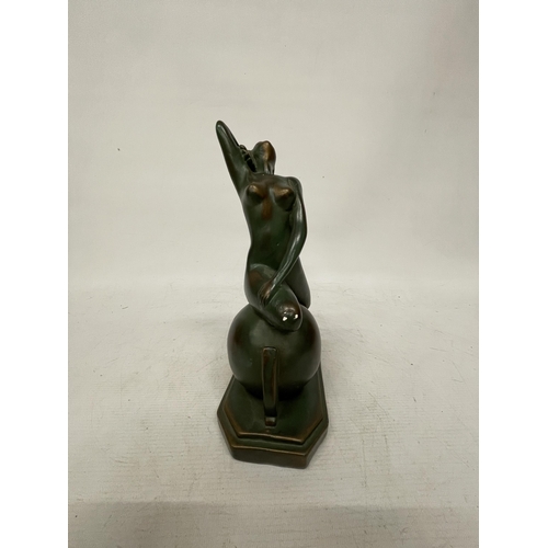 46 - AN ART DECO STYLE FIGURE OF A NUDE LADY DANCER WITH A BRONZED FINISH, HEIGHT 27CM