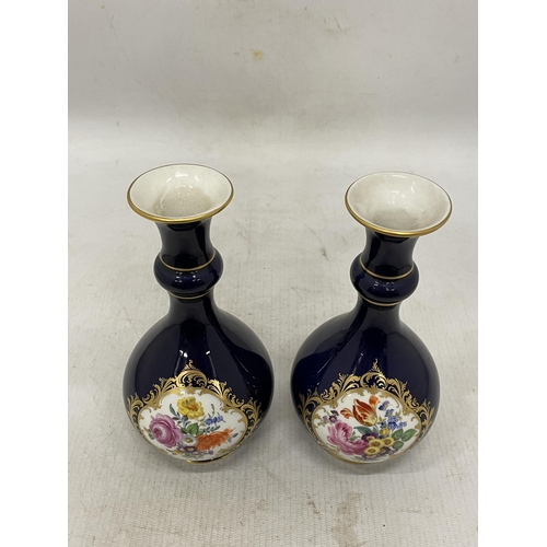 5 - A PAIR OF MEISSEN PORCELAIN VASES, COBALT BLUE WITH FLORAL BOUQUET AND GILT FILIGREE DECORATION, WIT... 