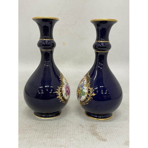 5 - A PAIR OF MEISSEN PORCELAIN VASES, COBALT BLUE WITH FLORAL BOUQUET AND GILT FILIGREE DECORATION, WIT... 