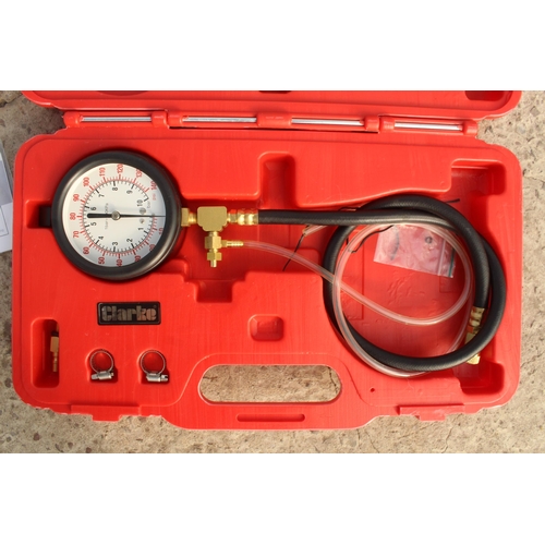 58 - A CLARKE FUEL INJECTION PRESSURE TEST KIT COMPLETE IN MOULDED CASE  NO VAT