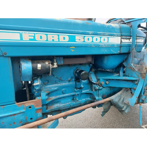 236 - A 1973 FORD 5000 TRACTOR, BARN STORED FOR 18 YEARS, ORIGINAL ENGINE BLOCK,  ORIGINAL DOORS, 3600 REC... 