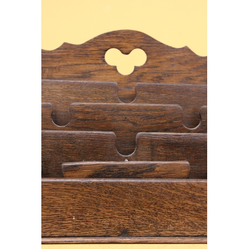 320 - A VINTAGE OAK STATIONERY LETTER RACK