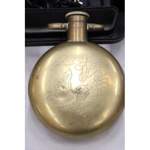 370 - A VINTAGE INSCRIBED BRASS ORIENTAL SAKE FLASK