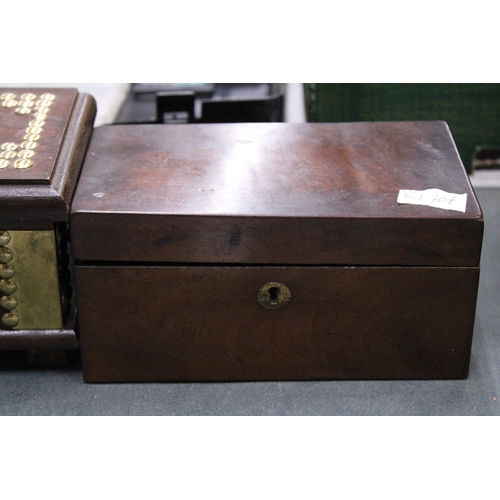 388 - A VINTAGE WOODEN BOX ADORNED WITH BRASS FITTINGS AND RIVETS TOGETHER WITH A GENTLEMAN'S TRAVELLING S... 