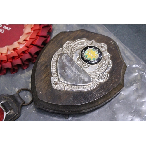 391A - A B.S.A. MOTORCYCLE SHIELD, KEY RING AND ROSETTE