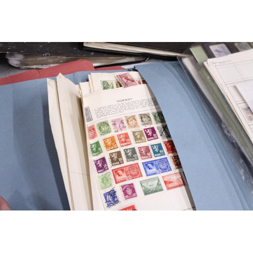 452 - A COLLECTION OF WORLD STAMPS IN ALBUMS AND FOLDERS