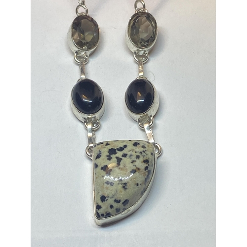 687 - A MARKED 925 DALMATION JASPER ONYX NECKLACE IN A PRESENTATION BOX