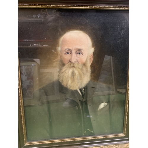 874 - A VINTAGE OIL ON CANVAS PORTRAIT OF A BEARDED GENTLEMAN IN AN ORNATE GILT FRAME, 55CM X 45CM