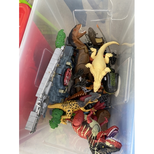 1998 - AN ASSORTMENT OF TOYS TO INCLUDE WATER PISTOLS AND VEHICLES ETC