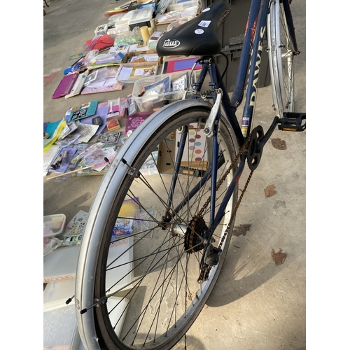 2007 - A RETRO DAWES LADIES BIKE WITH 7 SPEED GEAR SYSTEM