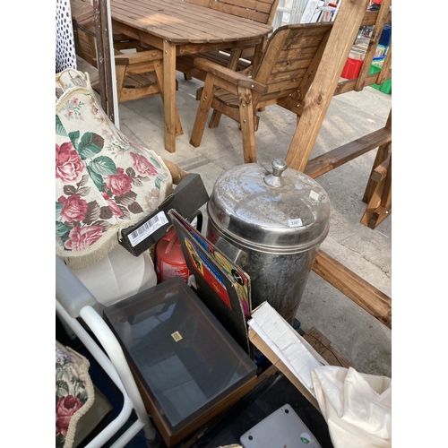 2284 - AN ASSORTMENT OF VARIOUS HOUSEHOLD CLEARANCE ITEMS