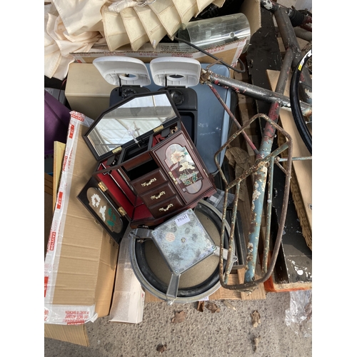 2285 - AN ASSORTMENT OF VARIOUS HOUSEHOLD CLEARANCE ITEMS