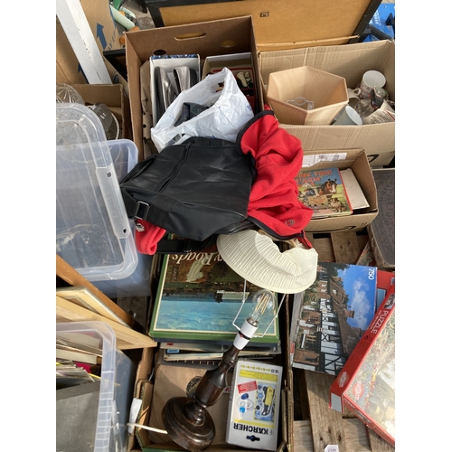 2300 - AN ASSORTMENT OF VARIOUS HOUSEHOLD CLEARANCE ITEMS