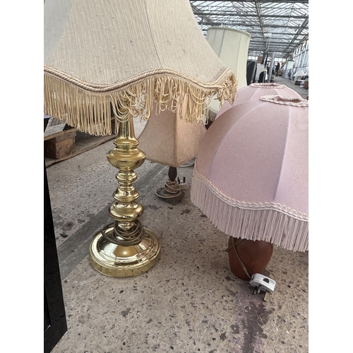 2391 - A LARGE ASSORTMENT OF TABLE LAMPS WITH SHADES