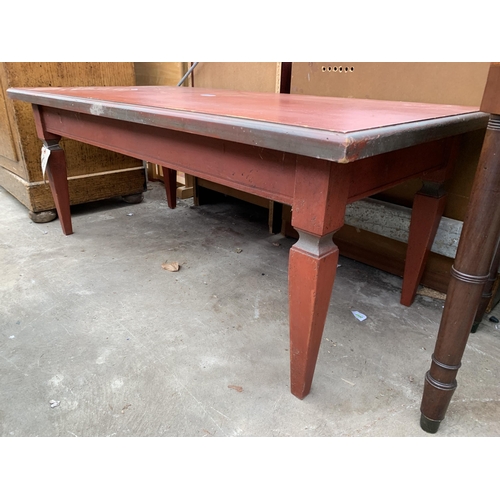 2716 - A PAINTED COFFEE TABLE ON TAPERING LEGS, 47