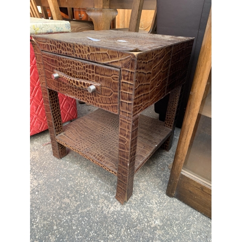 2914 - A FAUX CROCODILE SKIN BEDSIDE TABLE